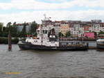 JADE (2) (IMO 9212278) am 4.8.2017, Hamburg, Elbe, Schlepperponton St. Pauli / 

Schlepper / 518 BRT / Lüa 33,46 m, B 13,1 m, Tg 5,65 m / 2 MaK-Diesel, ges. 5000 kW (6.800 PS), 13 kn, 71 t Pfahlzug / gebaut 2000 bei Hitzler, Lauenburg für URAG Bremen / Flagge: D, Heimathafen Bremen /
