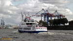 KLEINE FREIHEIT (ENI 05113790) am 21.8.2017, Hamburg, Elbe, Höhe Blohm+Voss  /
weitere Namen: SCHULAU, 1992-2000 – SEEBAD JULIUSRUH, 2000-2017, Reederei Kipp, Breege, Rügen -  KLEINE FREIHEIT, FRS Helgoline /
Binnenfahrgastschiff / Lüa 29,6 m. B 6,3 m, Tg 1,8 m / 1 Diesel, 325 kW (442 PS) / 240 Fahrgäste / gebaut 1992 bei Menzer, HH-Bergedorf /  2017: Einsatz täglich mehrmals Landungsbrücken – Blankenese / 

