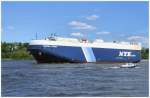 Car carrier  Phoenix Leader  elbabwrts Hhe Bubendey-Ufer, 30.04.07.