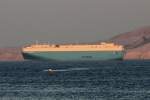 Autotransporter  SEA HELLINIS  fährt in den Golf von Akaba gesehen vor Sharm El Sheik 14.10.2014