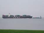 Al-Rawdah (IMO-9349564;L=306;B=40m) begegnet im Bereich der Grimmershrn-Bucht in Cuxhaven einem weiteren Containerschiff;090901