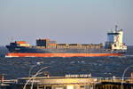 AKACIA , Feederschiff , IMO 9315020 , Baujahr 2004 , 149.14 x 22.5 m , 1008 TEU , 23.12.2025 ,Cuxhaven , Alte Liebe ,