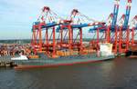 Das 168m lange Containerschiff Charlotta B am 28.05.17 in Bremerhaven