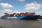 Containerfrachtschiff CSCL NEPTUNE (IMO 9467316); Eigner/Betreiber: COSCO; Datum: 10.07.2026; Aufnahmeort: Elbe/Hafen Hamburg, Deutschland.