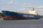 Containerfrachtschiff COSCO ANTWERP (IMO 9246396); Datum: 05.07.2026; Aufnahmeort: Elbe/Hafen Hamburg, Deutschland.