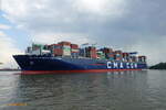 CMA CGM ANTOINE DE ST EXUPERY (IMO 9776418) am 17.6.2023, Hamburg, Elbe, beim Eindrehen in den Parkhafen um den Liegeplatz im Waltershofer Hafen anzusteuern /   Vollcontainerschiff / 217.673 BRZ /