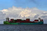 ECO UMANDE , Feederschiff , IMO 9959541 , Baujahr 2024 , 148 x 26 m , 1260 TEU , Cuxhaven , Alte Liebe , 27.10.2025 , 