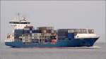 Die 2003 gebaute FENJA (IMO 9287716, frherer Name: AURA) am 12.03.2011 einlaufend Elbe. Sie ist 127 m lang, 23 m breit, hat eine GT von 7519 und eine Kapazitt von 864 TEU. Heimathafen ist Heerenveen (Niederlande).