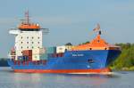 Der Feeder Jork Ruler IMO-Nummer:9328027 Flagge:Zypern Lnge:141.0m Breite:21.0m Baujahr:2006 Bauwerft:Damen Shipyard Galatz,Galati Rumnien erwischt am 09.09.12 im Nord-Ostsee-Kanal bei Grnental.