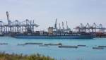 Am 12.5.2014 fotografierte ich im Container Hafen von Malta bei Birzebugga.