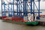 Das 158m lange Containerschiff MARBURG am 24.05.25 in Bremerhaven