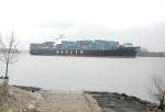 Hamburg - 14.3.03 HANJIN AMSTERDAM, Hhe Teufelsbrck.(In Sdkorea gebaut,68800 Dwt, 26,3kn  schnell u 29 Mann Besatzung.