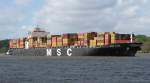 Hamburg - 1.5.05 - MSC LISA einlaufend.(Bj2004,53500BRT,Lnge 294m) MSC heit 'Mediterranean Shipping Company'.