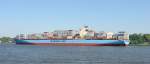 CORNELIA MAERSK verlt Hamburg am 21.5.10.(343 m lang, Bj. 2002)Das Schiff kann 8,650 TEUs transportieren. Besatzung nur 15 Mann, zustzlich knnen noch 10 Kadetten zur Ausbildung mitgenommen werden.