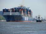 Hamburg a 30.April 07 - CMA CGM TOSCA auslaufend.2005 gebaut, 334 m lang u 101530 tdw.