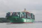 18.7.05 CSCL KOBE luft aus Hamb. aus. 26,7kn schnell,288m lang u 2001 i Samsung gebaut. CSCL ist 2008 die zweitgrte chinesische Container Reederei und heit  China Shipping Container Lines . 