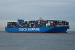 COSCO FRANCE , Containerschiff , IMO 9516416 , Baujahr 2013 , 366 x 51.2 m , 13386 TEU ,  Cuxhaven , Alte Liebe , 29.10.2025 ,
