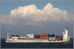 Die 1996 gebaute SVEN (IMO 9134139) am 03.05.2008 in der Elbmndung. Das 121 m lange Schiff ist fr 700 TEU ausgelegt. Frhere Namen: LUCY BORCHARD, SOLID. Heimathafen der SVEN ist Hamburg.
