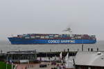 XIN LIAN YUN GANG , Containerschiff , IMO 9234355 , Baujahr 2003 , 279.6 x 40.3 m , 5668 TEU , Cuxhaven , Alte Liebe , 22.12.2025 