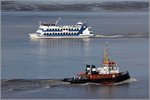 Schöner Größenvergleich: im Vordergrund der 30,38 m lange Schlepper ARION (IMO 7726902) und im Hintergrund die 41,70 m lange ADLER PRINCESS (IMO 8876302), die 300 Passagieren Platz bietet. Bremerhaven, 21.04.2016