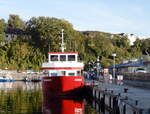 Das 23m lange Fahrgastschiff ALEXANDER am 07.10.21 an seinem Liegeplatz im Stadthafen Sassnitz.