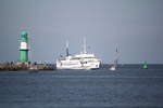 Die MS Baltica der Reederei BSTW Baltic Schiffahrt und Touristik mit Heimathafen Lübeck beim Einlaufen in Warnemünde.30.09.2018