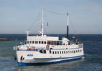 Die MS Baltica der Reederei BSTW Baltic Schiffahrt und Touristik mit Heimathafen Lübeck auf ihrem Seeweg von Warnemünde nach Kühlungsborn beim Ausflaufen in Warnemünde.20.04.2019