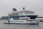 Die MS Baltica der Reederei BSTW Baltic Schiffahrt und Touristik mit Heimathafen Lübeck, und das Kreuzfahrtschiff Zenith in Warnemünde am 17.05.2019