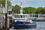 Das für Seebestattungen eingesetzte Seefahrzeug FAREWELL II am 16.05.2020 im Hafen von Lübeck-Travemünde