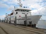 Die Ms Harlingerland bringt jeden Tag Tagesgste und Urlauber auf die Autofreie Insel Wangerooge sie bleibt aus Sicherheitsgrnden ber Nacht im Hafen von Wangerooge dort am 14.8.12 gesehen