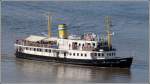 Der Salondampfer HANSA hat eine wechselvolle Geschichte. Der Rumpf wurde Ende der 1930er Jahre in Berlin gebaut aber nicht vollendet. Anfang der 1950er erfolgte der Weiterbau zum Marineschlepper HAI der NVA der DDR. Ender der 1990er Jahre kaufte ihn die Bremerhavener Beschftigungsgesellschaft  Unterweser  und baute ihn zum Salondamper um. Die HANSA ist 38,50 m lang, 8,65 m breit und hat einen Tiefgang von 2,60 m. Sie wird heute als Restaurantschiff genutzt. Hier ist die HANSA am 30.08.2008 auf der Weser unterewegs. 