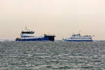 SEAGULL und das Fahrgastschiff INSEL RÜGEN vor Sassnitz.