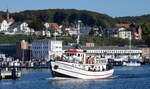 Das 24m lange Fahrgastschiff JAN CUX am 07.10.21 in Sassnitz