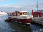 Fahrschulboot  LIKEDEELER  mit Beiboot  Pitty ,am 29.Februar 2016,im Stralsunder Hafen.