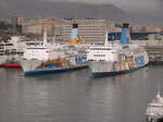 Die Moby Otta neben ihrem Schwesterschiff Moby Drea in Genua, im Januar 2009.IMO 7361324  Als Fährschiff im Einsatz