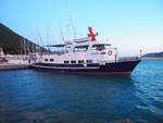 Fahrgastschiff  Nidri star II  am 14.07.19 in Vasiliki Hafen in Griechenland.