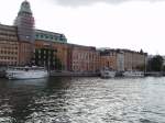 Stockholm-Schiffe der Strömma Kanalbolaget in Nybroviken.