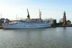 Am 25.02.2008 steht die Atlantis in Bremerhaven im Hafen. Es ist schon eine sehr komische Situation, denn die Atlantis ist im Helgolandverkehr im Einsatz und diese Schiffsverbindung ab Bremerhaven ist inzwischen gestrichen worden. Wer von Bremerhaven nach Helgoland mchte, der muss zunchst mit dem Bus nach Cuxhaven fahren und dort auf ein Schiff umsteigen.