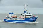 Mit dem Jan Cux 2 kann man Ausflugsfahrten von Cuxhaven zu den Seehundsbnken in der Elbmndung machen. Das recht kleine wirkende Schiff hat immerhin eine Lnge von 30 Metern und eine Breite von 7 Metern. Aufgenommen am 20.03.2008 in Cuxhaven