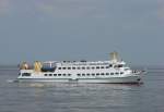 Cuxhaven, 5.5.98 - LADY VON BSUM (14kn, Bj 1980 i Husum fr Dnemark) kam auch mir vor die Linse. Montags ist immer  Erlebnisfahrt !