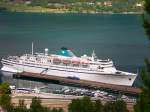 MS Athena von Phoenix Reisen liegt am 13.7.2009 im Hafen von Andalsnes in Norwegen. 