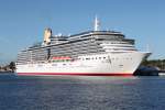 Die Arcadia der Reederei P&O Cruises lag am morgen auf ihrem Weg von Helsinki nach Burges im Hafen von Warnemünde.09.08.2015
