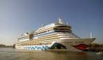 AIDAmar am 03.10.15 in Warnemünde