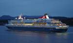 Das Kreuzfahrtschiff BALMORAL am Abend des 07.09.16 kurz vor Bergen (NOR)