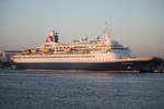 Am Morgen des 08.04.2018 lag die 206.9 m lange Boudicca der Reederei Fred Olsen Cruise Line auf ihrem Weg von Travemünde nach Bremen in Warnemünde.