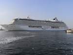 Das Kreuzfahrtschiff  Crystal Serenity  Hh.