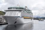 MS  Explorer of the Seas  in Ålesund, Norwegen (Juni 2015)