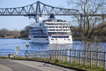 »Hanseatic Spirit« auf dem Nord-Ostsee-kanal bei Rendsburg. Indienststellung: August 2021. Eisklasse: PC6. Zodiacs: 17. Passagiere: 230, Arktis max. 199. Länge: 138 Meter. Breite: 22 Meter. Tiefgang: 5,6 Meter. Aufnhame: 7. März 2022.