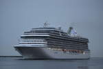 Die Marina der Reederei Oceania Cruises auf ihrem Seeweg von Gdynia nach Kopenhagen beim Einlaufen um 05:12 Uhr in Warnemünde für sie ging es weiter bis zum Rostocker