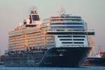 Kreuzfahrtschiff MEIN SCHIFF 2 (2) (IMO 9783576); Eigner/Betreiber: TUI; Datum: 24.05.2026; Aufnahmeort: Elbe/Hafen Hamburg, Deutschland.